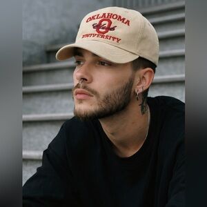 EUC -OU Sooners Univ Of Oklahoma Khaki Baseball Cap Hat OU Club - Adjustable